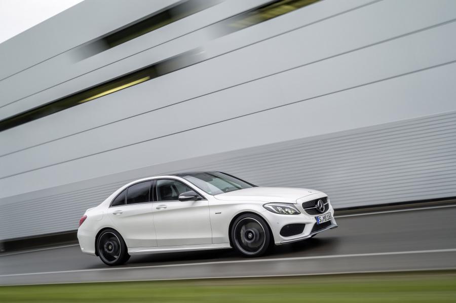  Mercedes-Benz C450 AMG Sport 2015 года  (фото 1 из 31)